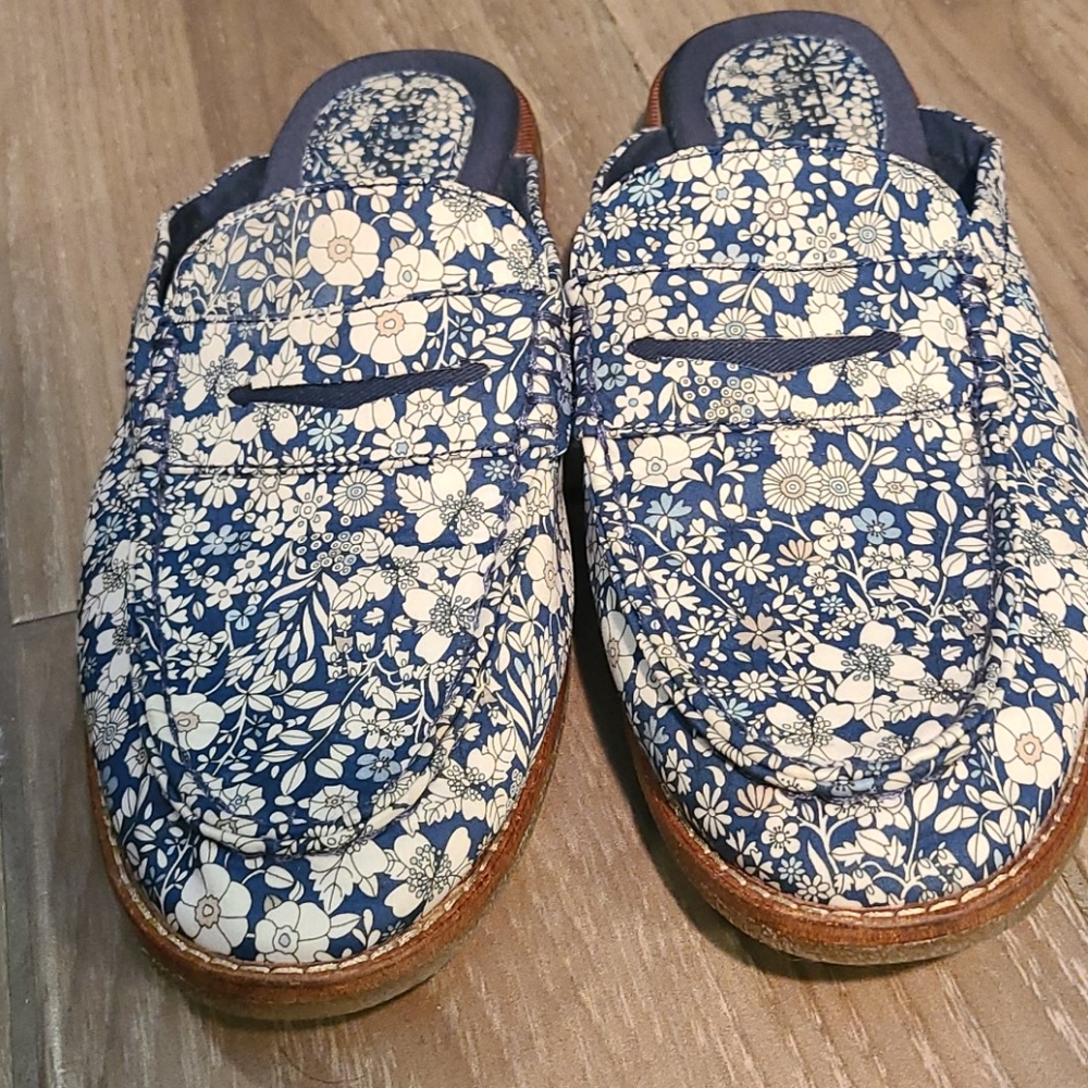 Sperry Blue Floral Mules